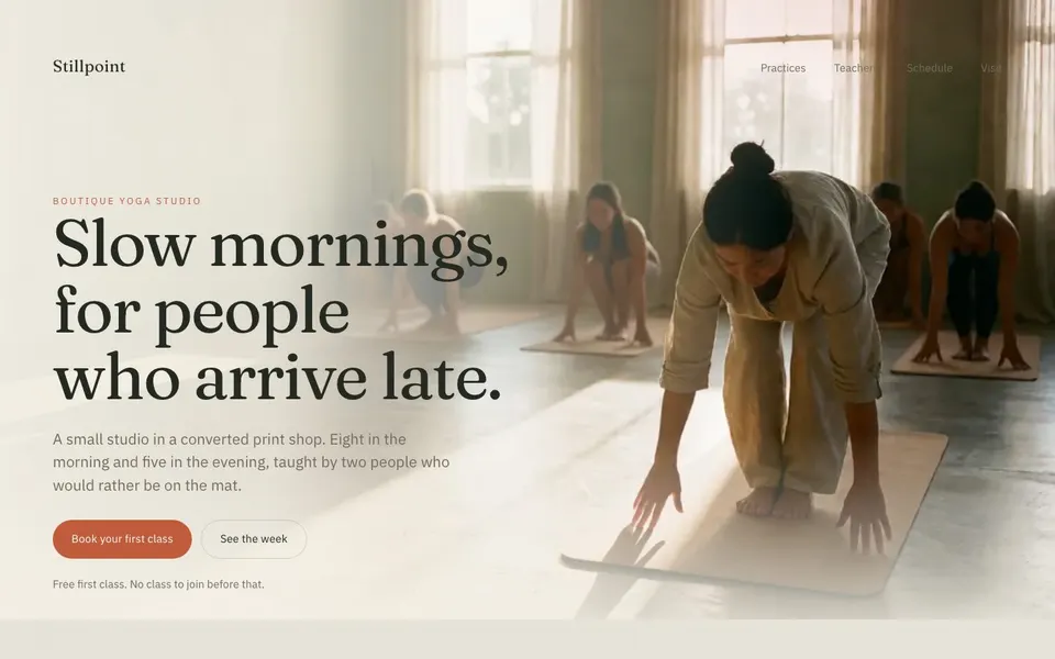 Yoga studio landing page first-screen screenshot